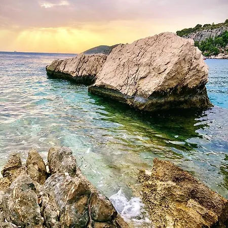 Апартаменти Marisa Hvar Ii *